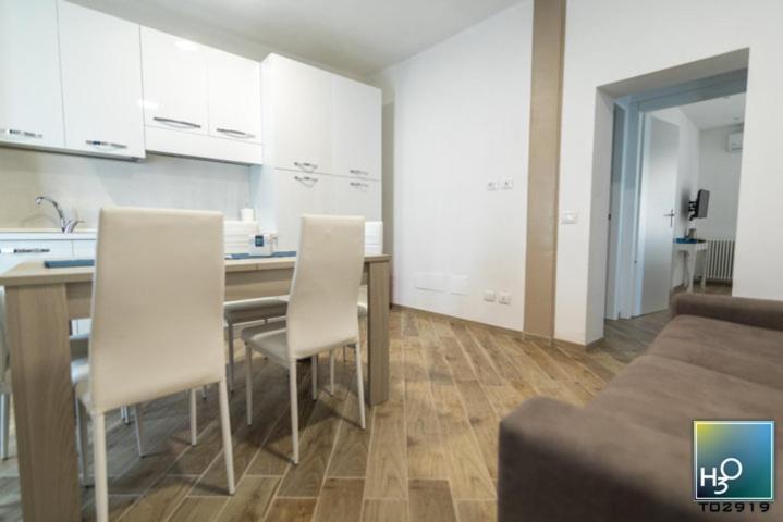 H3O Lago Di Garda Desenzano del Garda Zimmer foto